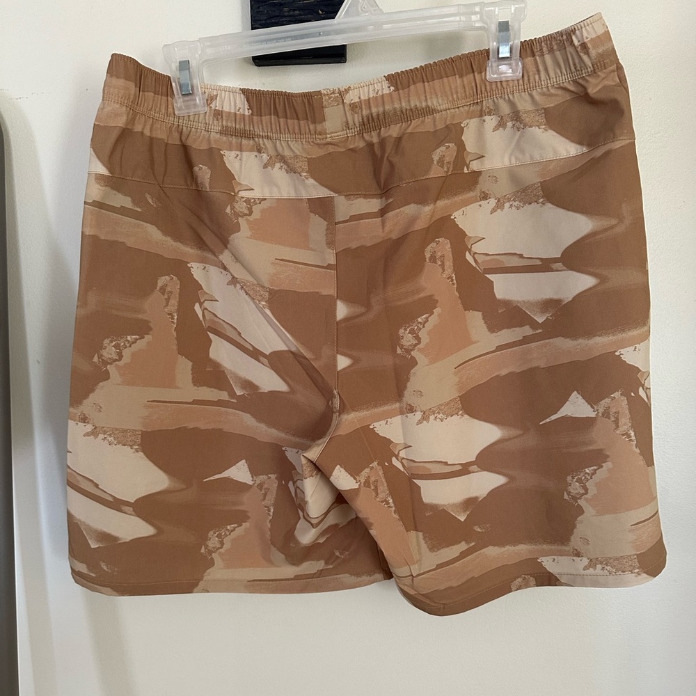 The North Face Wander Shorts - Picture 7 of 11